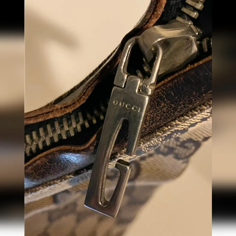 Gucci Vintage Hand Bag EUC - Picture 7 of 16